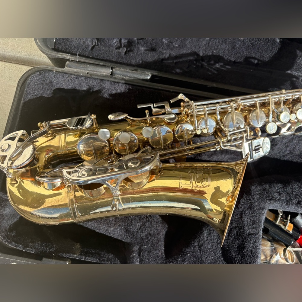Selmer Bundy ll Alto Saxophone Very Good condition - Picture 2 of 3